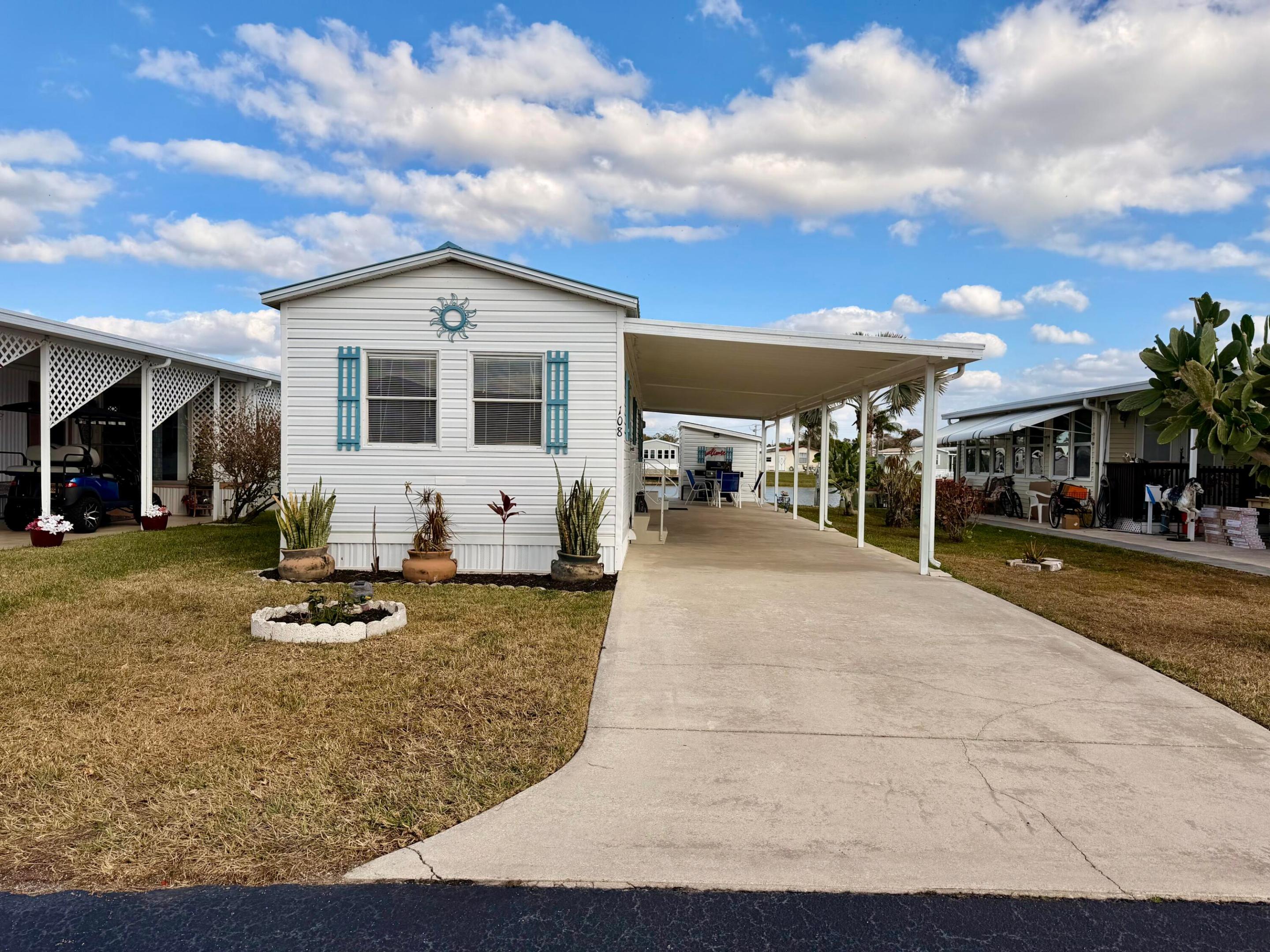 OASIS VILLAGE - Residential