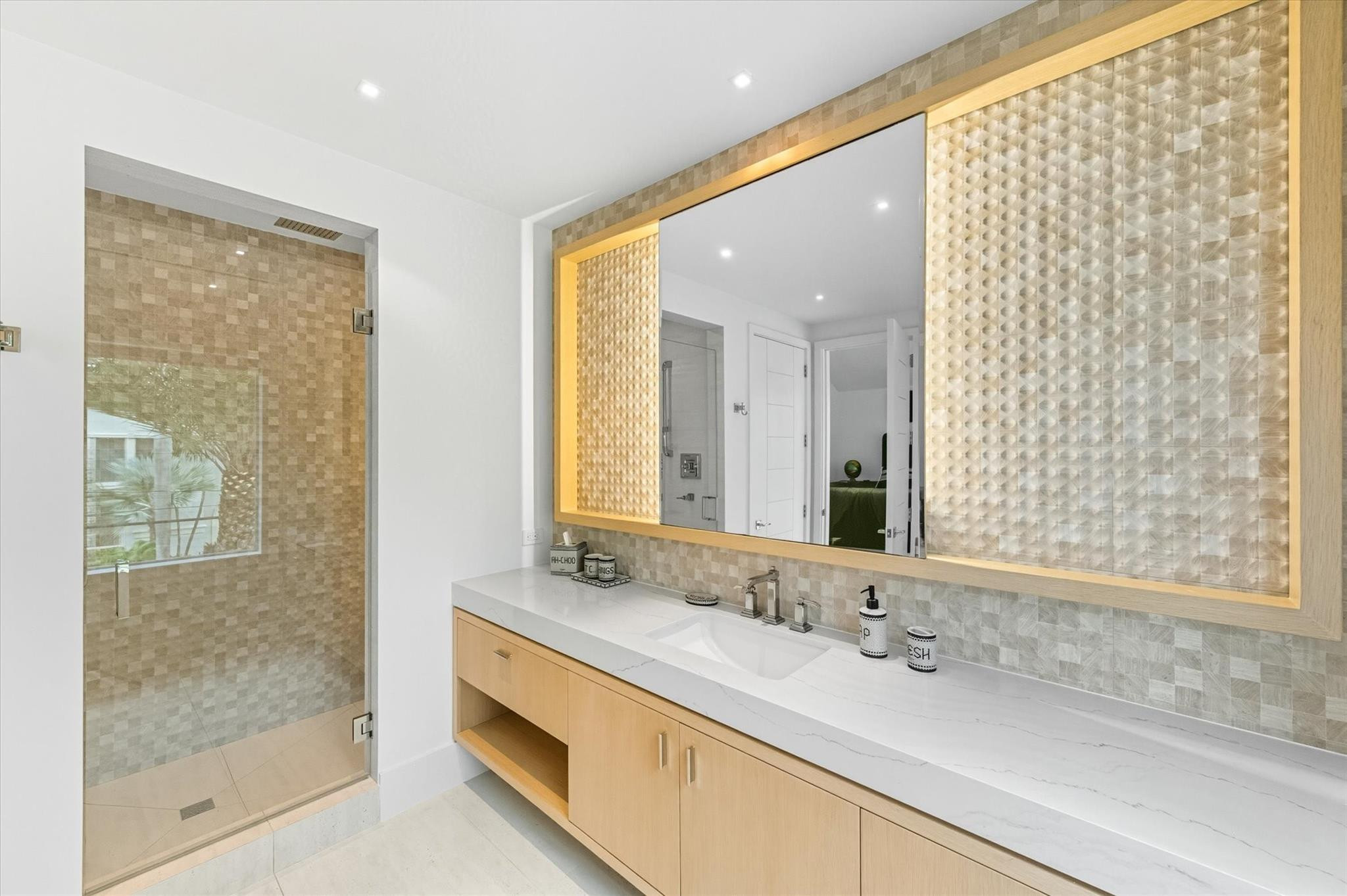 ISLA BAHIA - Residential