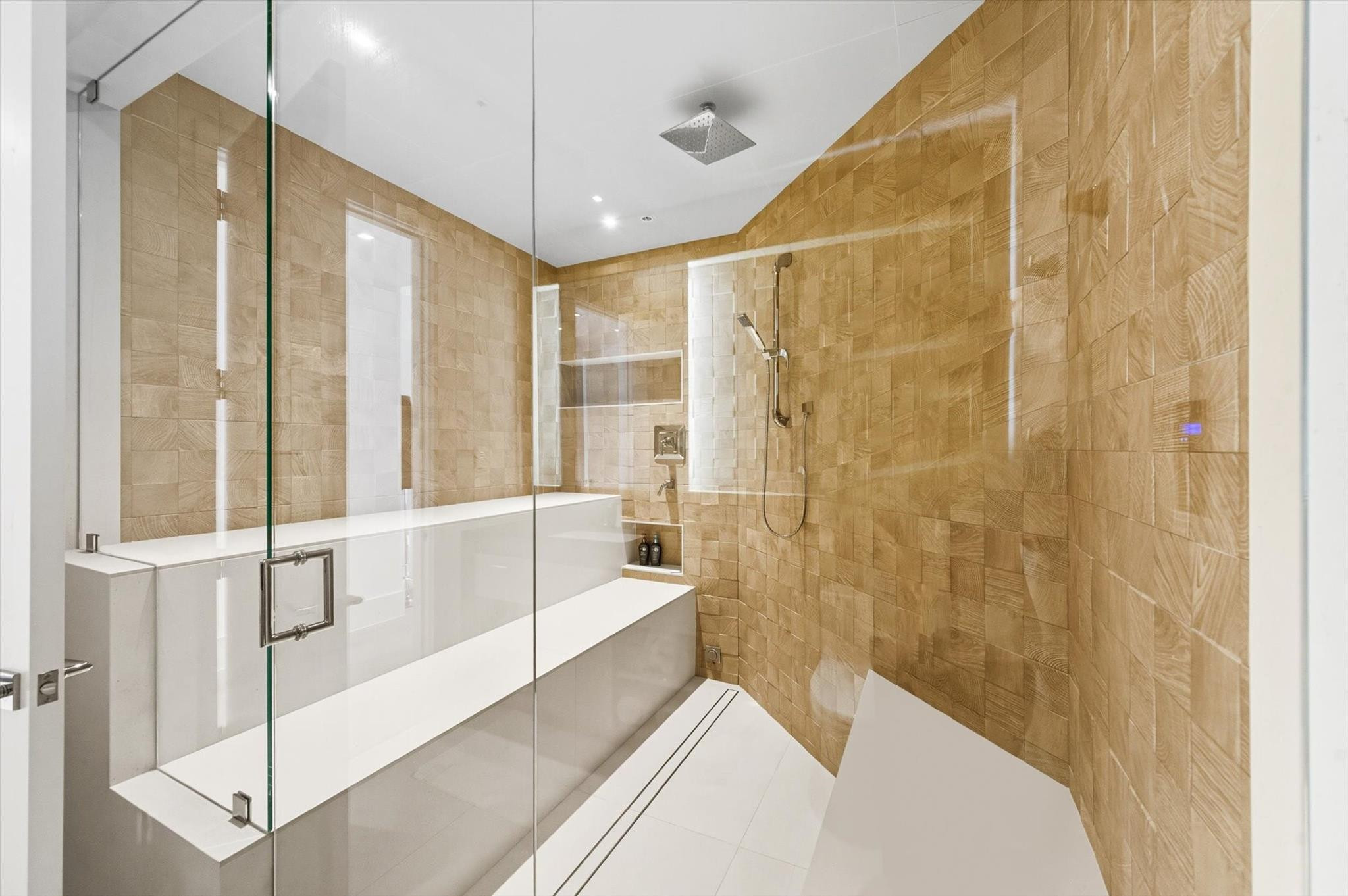 ISLA BAHIA - Residential