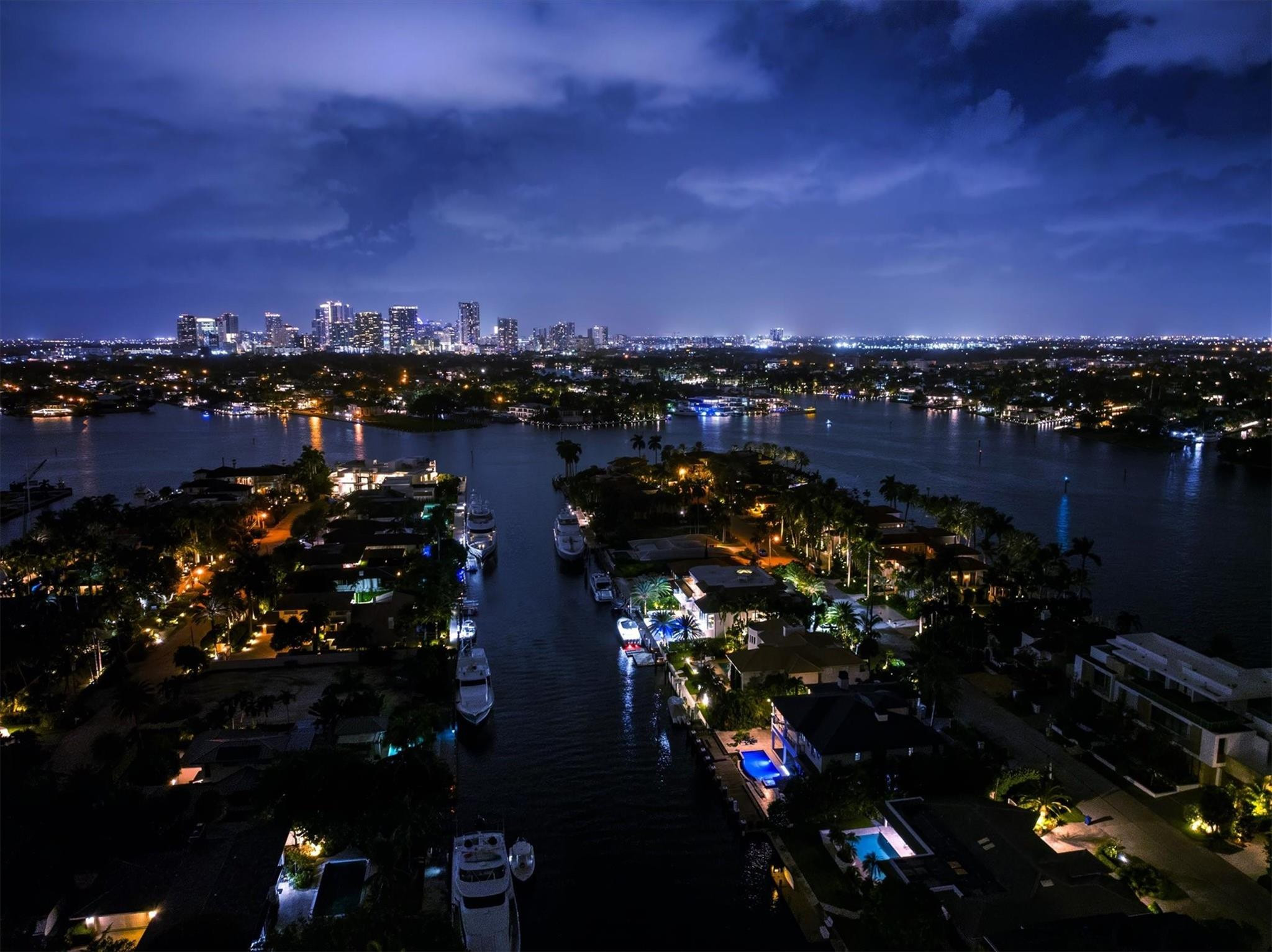 ISLA BAHIA - Residential