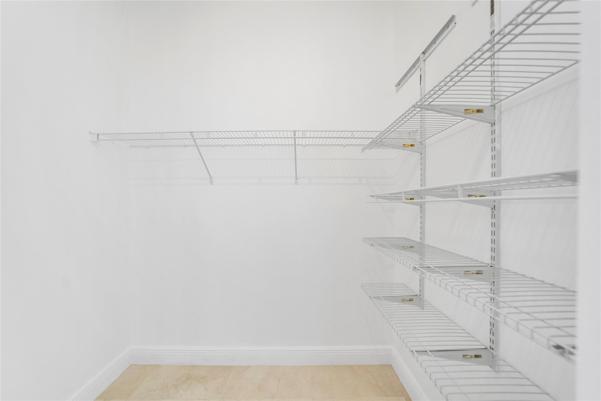 PARKLAND ISLES - Residential