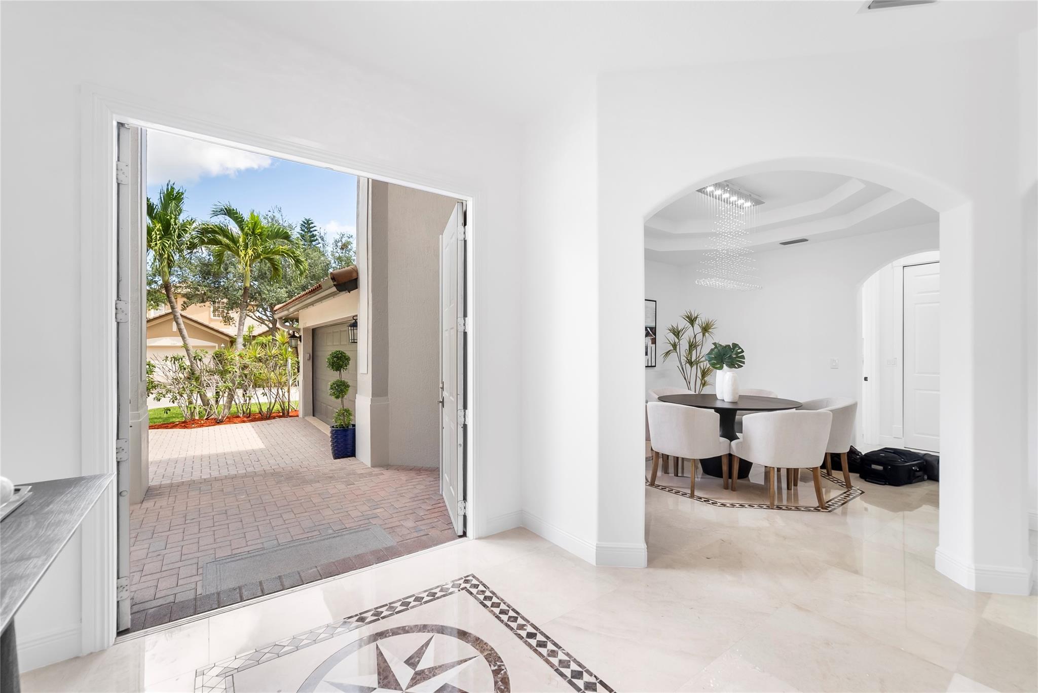 PARKLAND ISLES - Residential