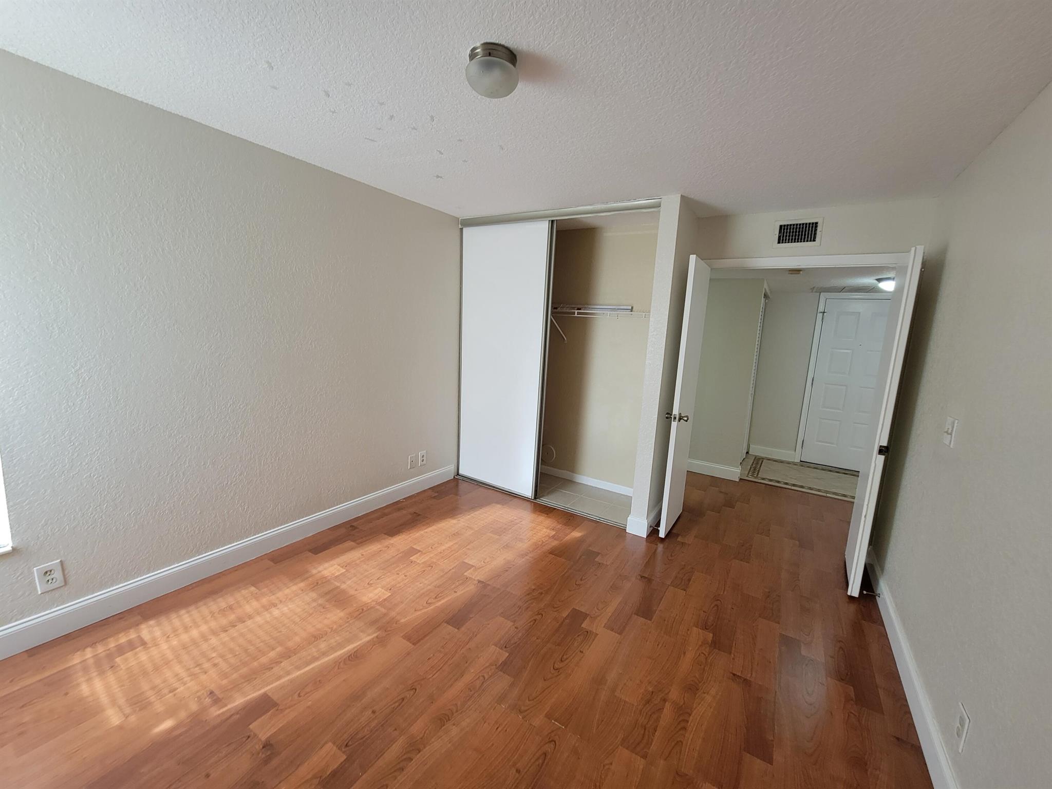 CENTERPOINTE - Residential Lease