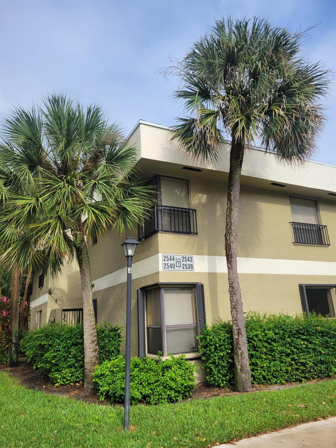 CENTERPOINTE - Residential Lease