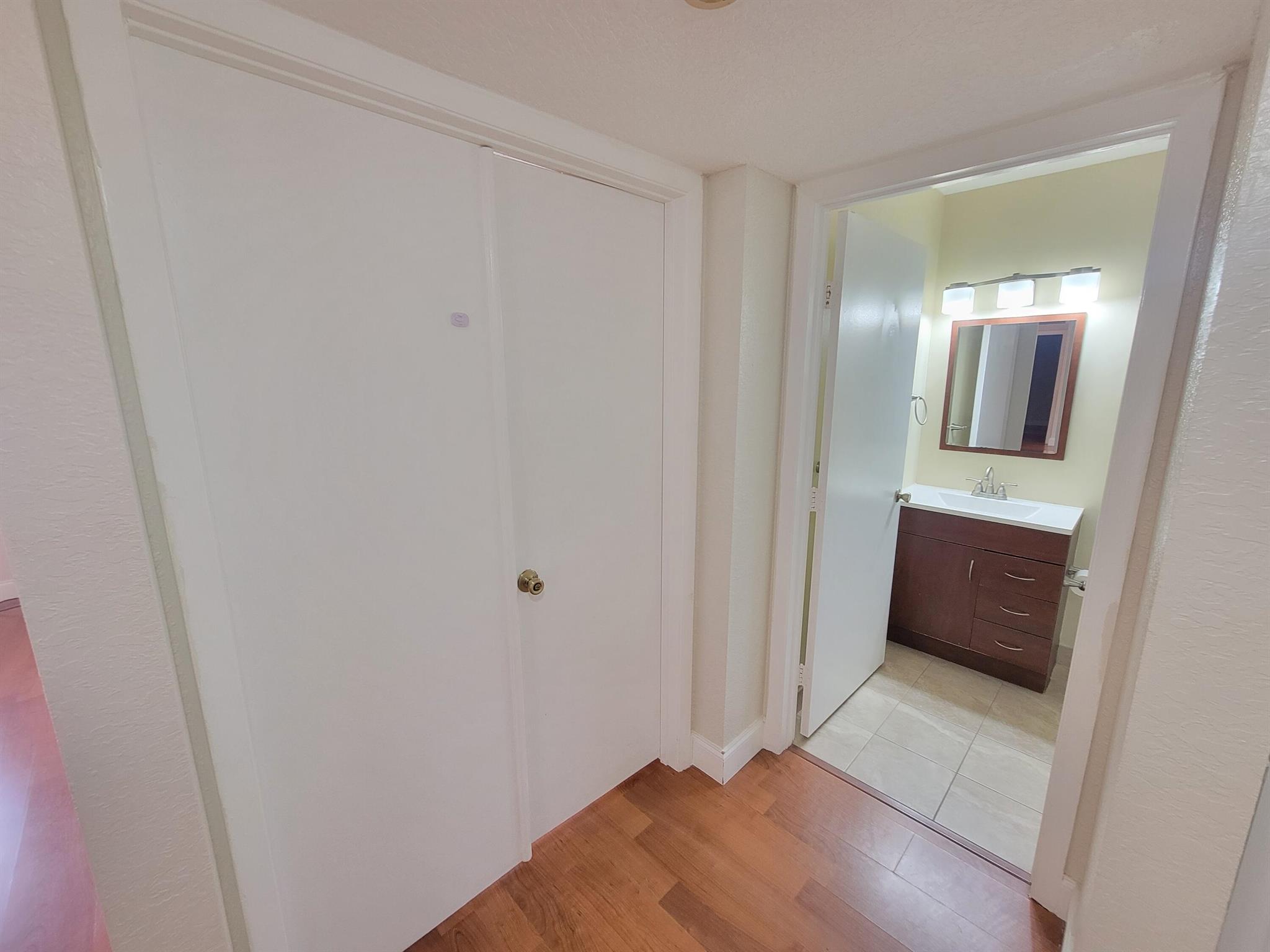 CENTERPOINTE - Residential Lease