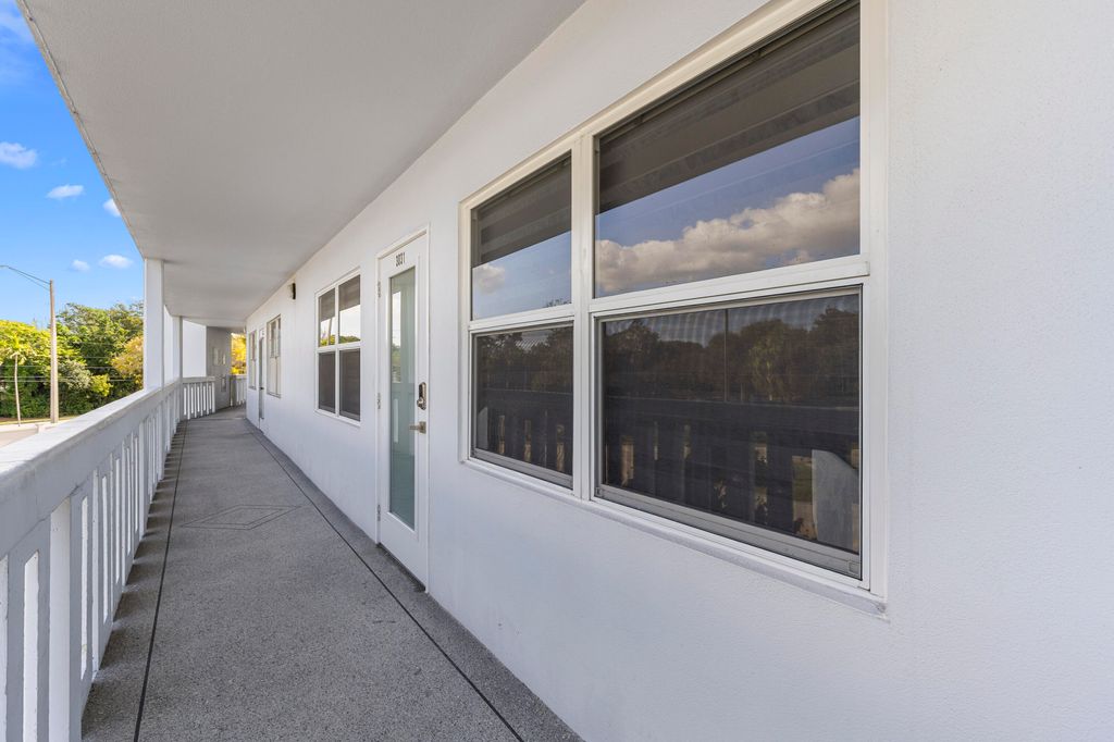 Photo of 3031 Ventnor H #3031, Deerfield Beach, FL 33442 (MLS # B26022539)