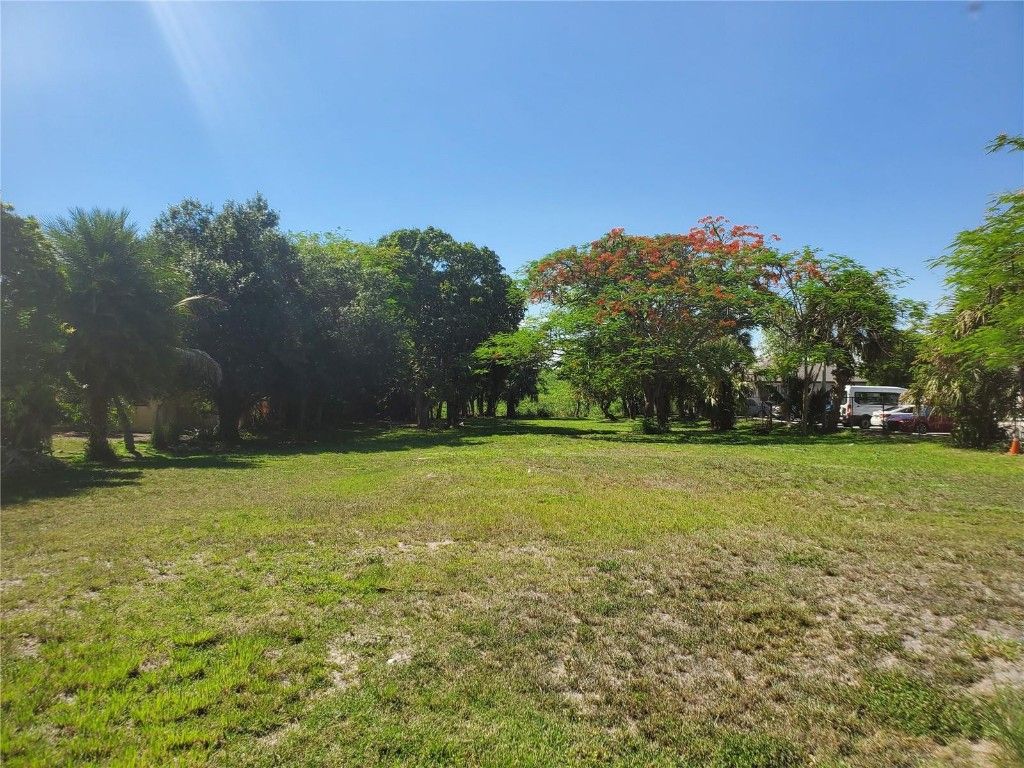 Photo of 1697 E Main Street, Pahokee, FL 33476 (MLS # F10447625)