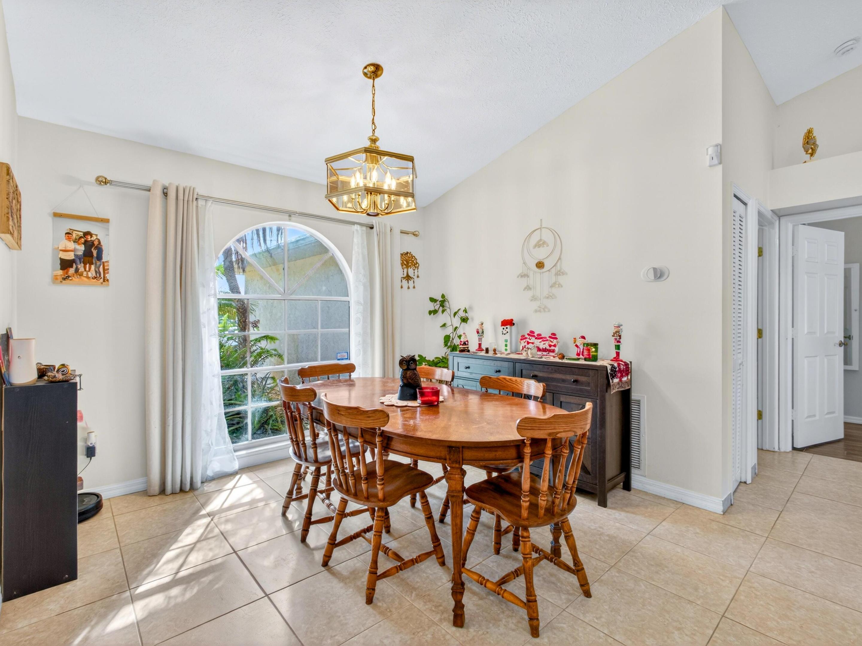 PORT ST LUCIE SECTION 6 - Residential