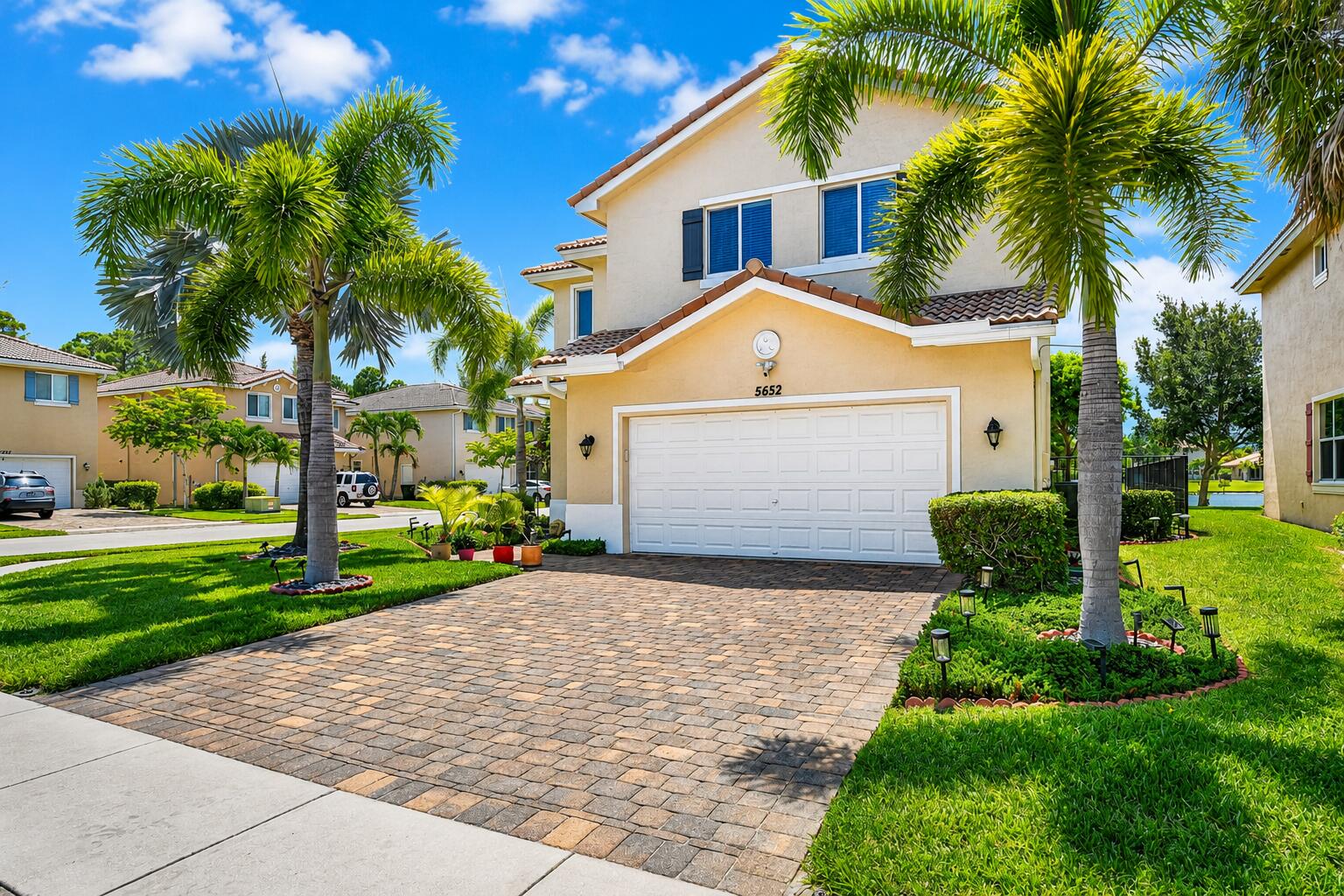 5652 Caranday Palm Drive