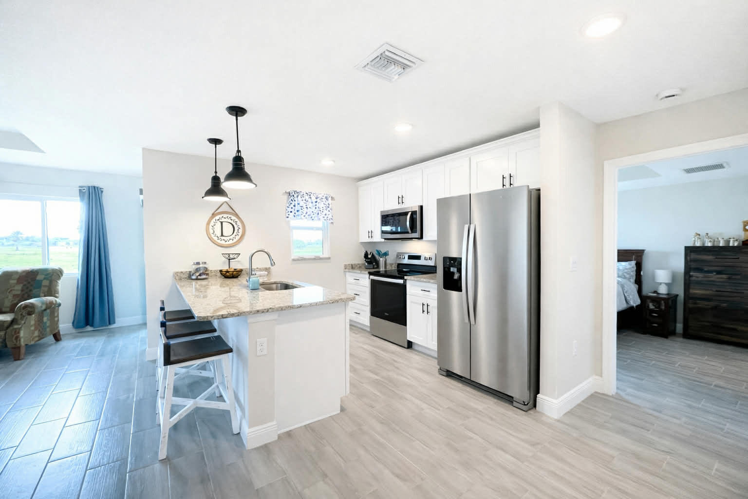 PALM VILLAGE RANCH - Residential