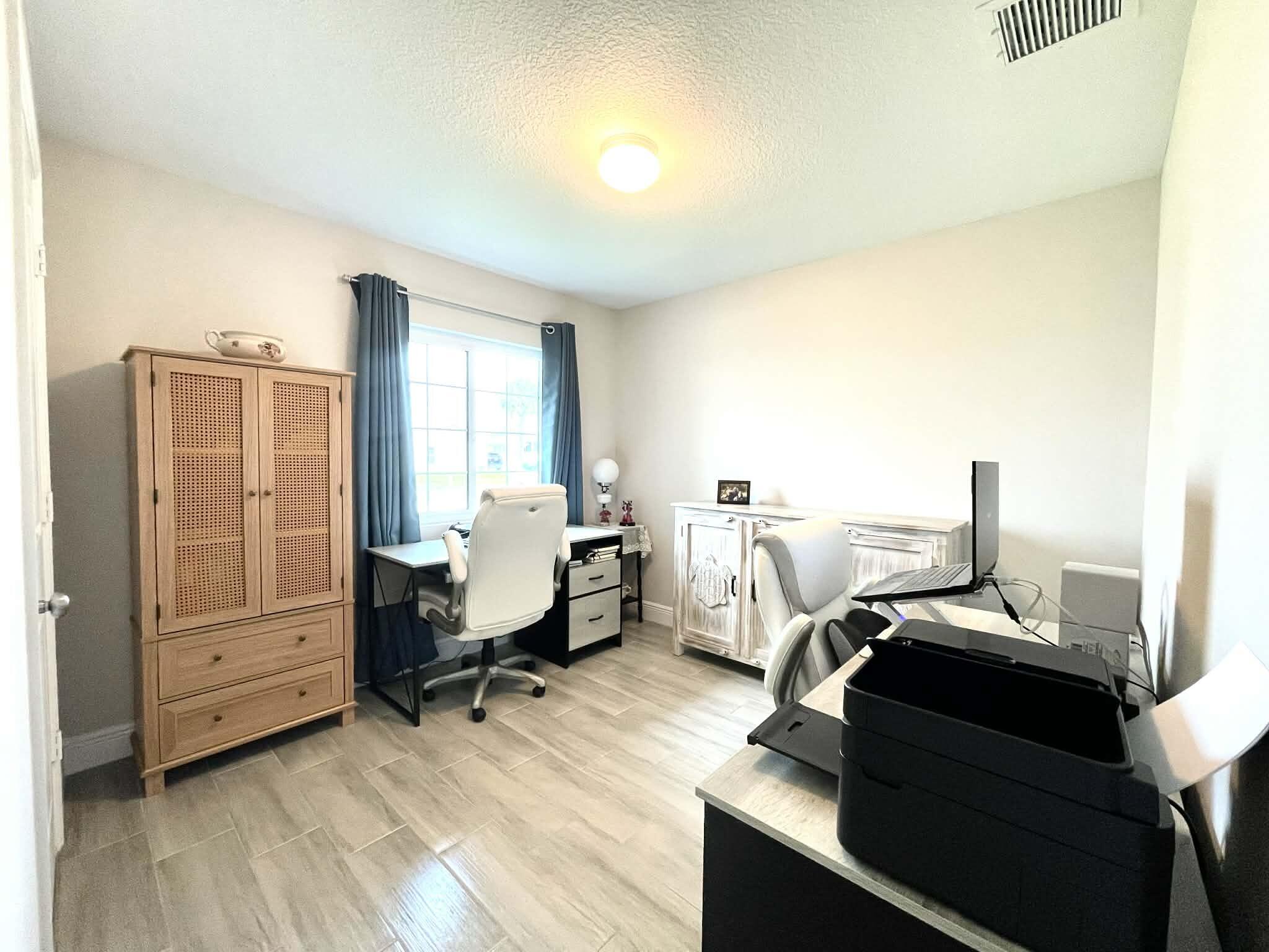 PALM VILLAGE RANCH - Residential