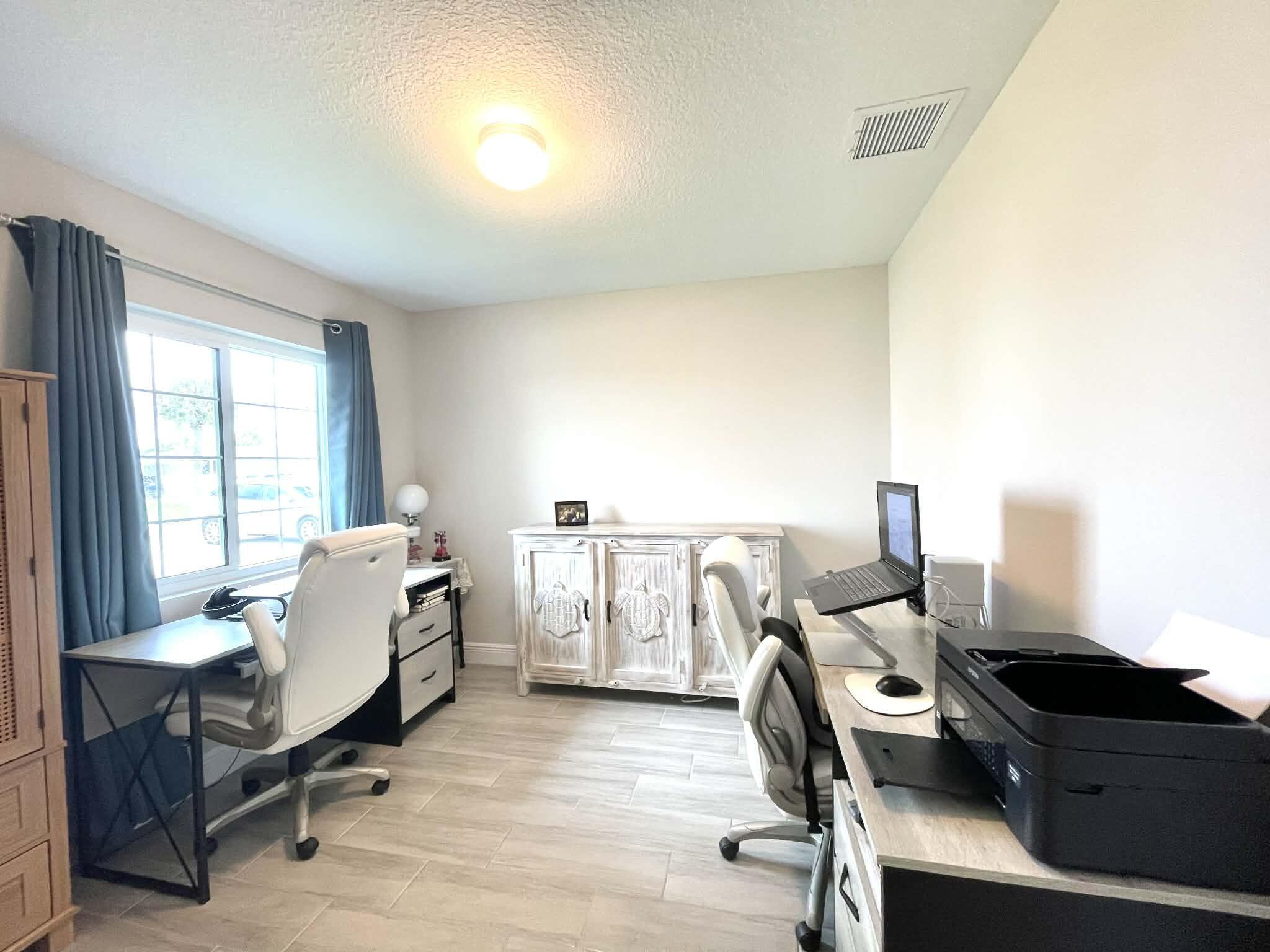 PALM VILLAGE RANCH - Residential