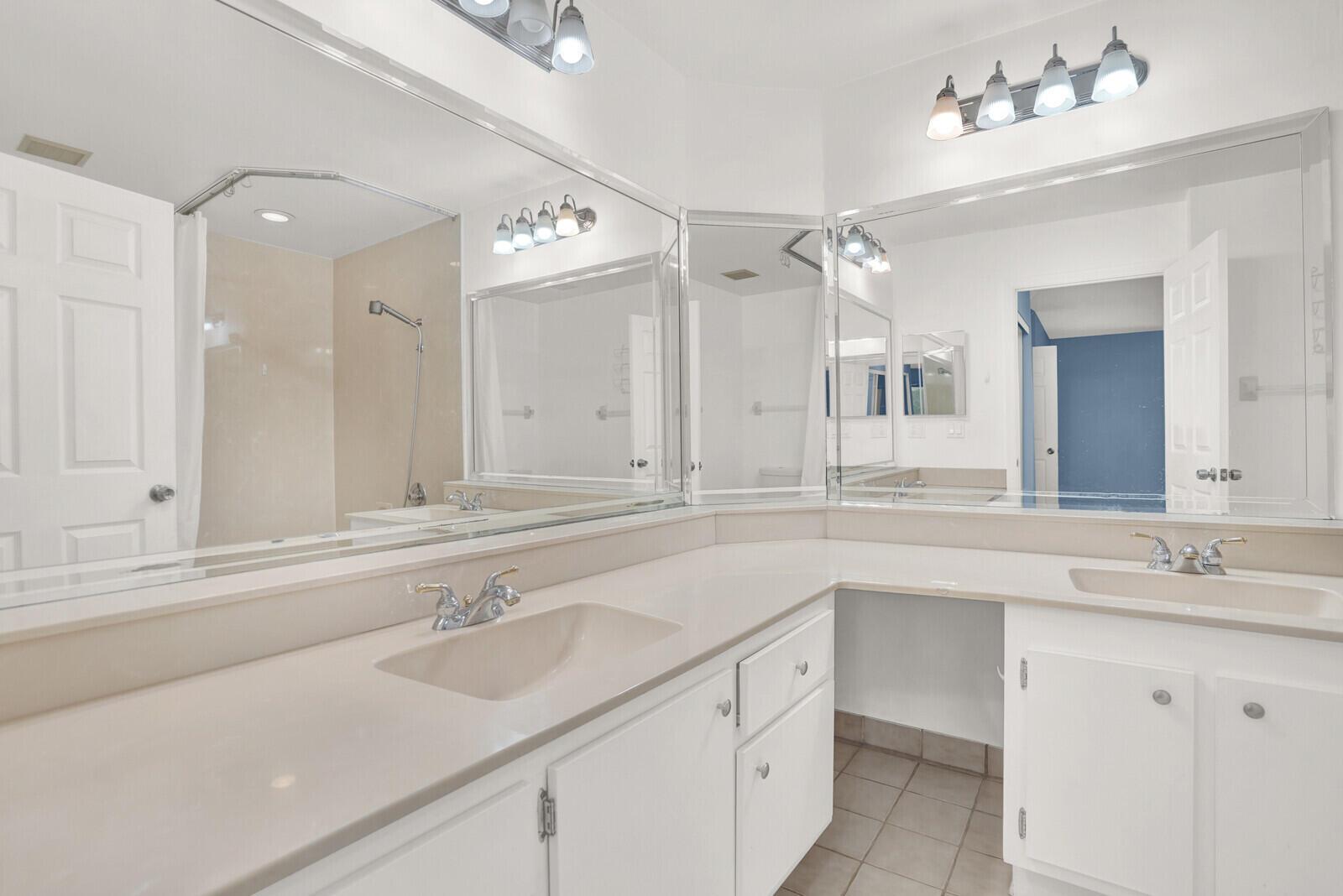 PELICAN POINTE CONDO - Residential