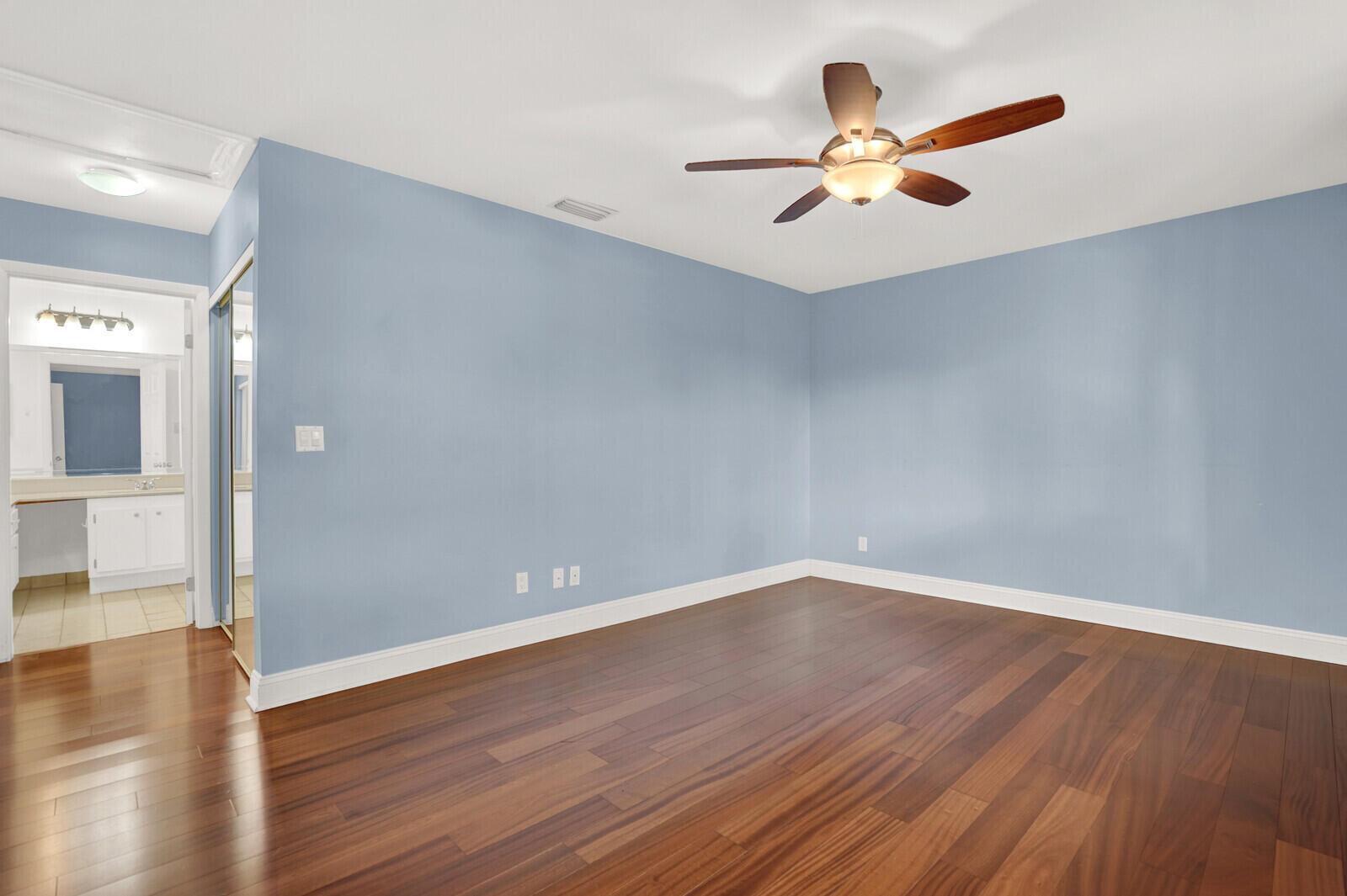 PELICAN POINTE CONDO - Residential