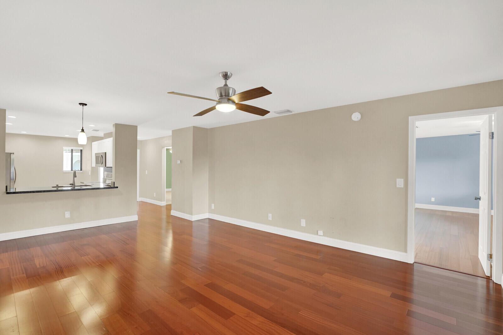 PELICAN POINTE CONDO - Residential