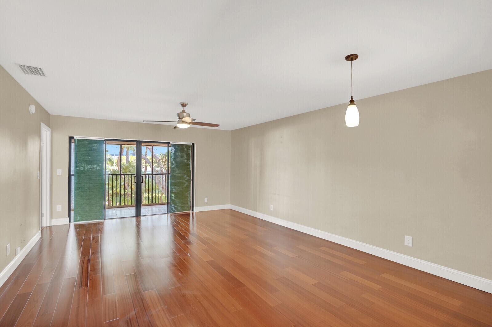 PELICAN POINTE CONDO - Residential