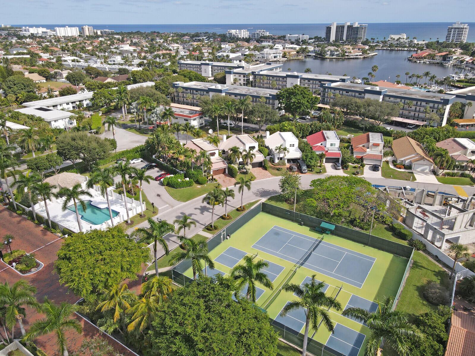 PELICAN POINTE CONDO - Residential