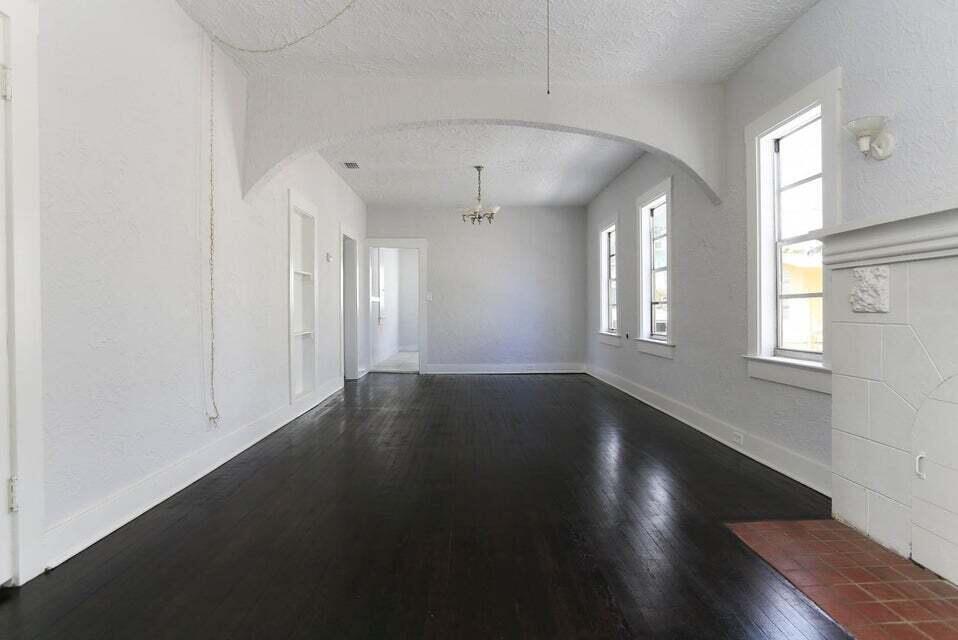 GARDENS THE - Residential Lease