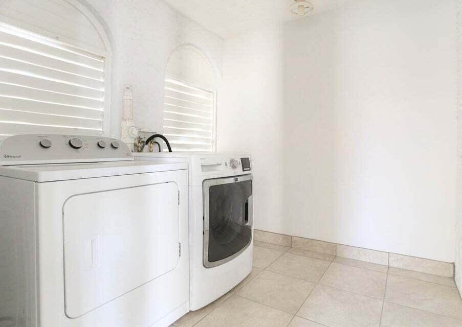 GARDENS THE - Residential Lease