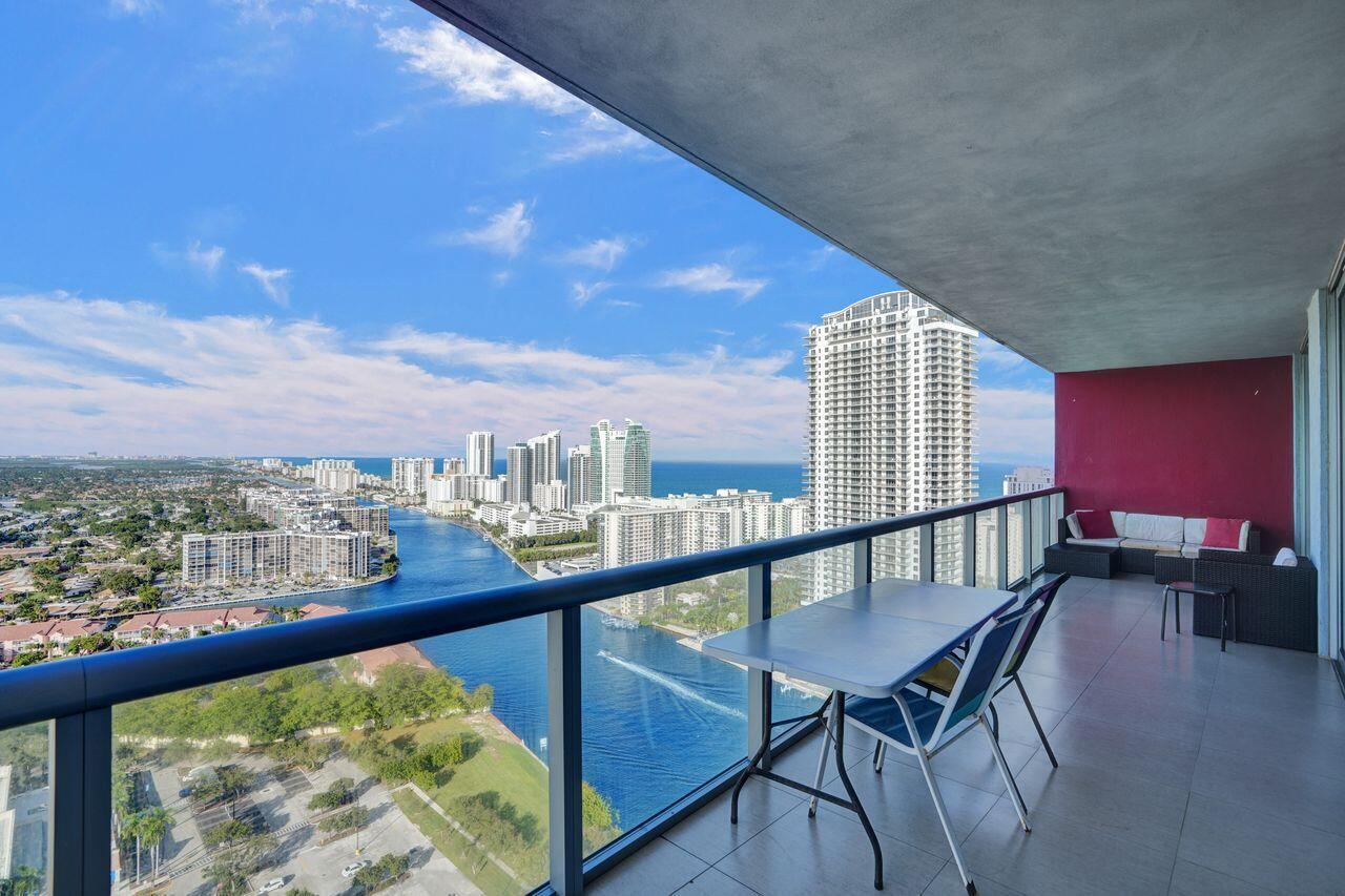 2600 E HALLANDALE BEACH Boulevard T3210