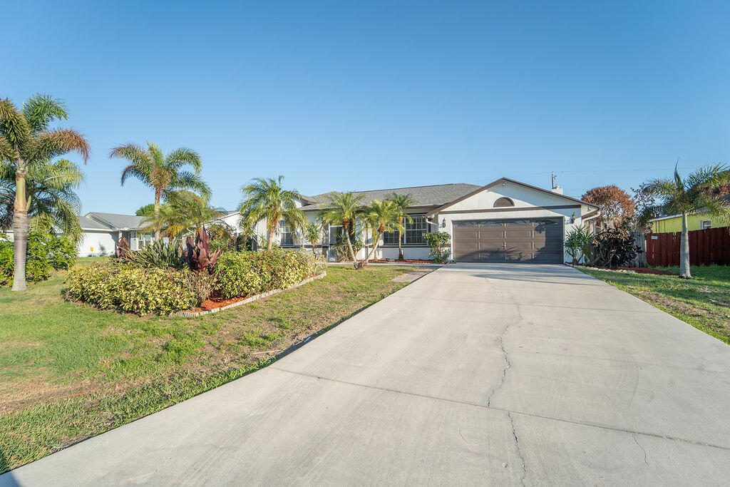 PORT ST LUCIE SECTION 9 - Residential