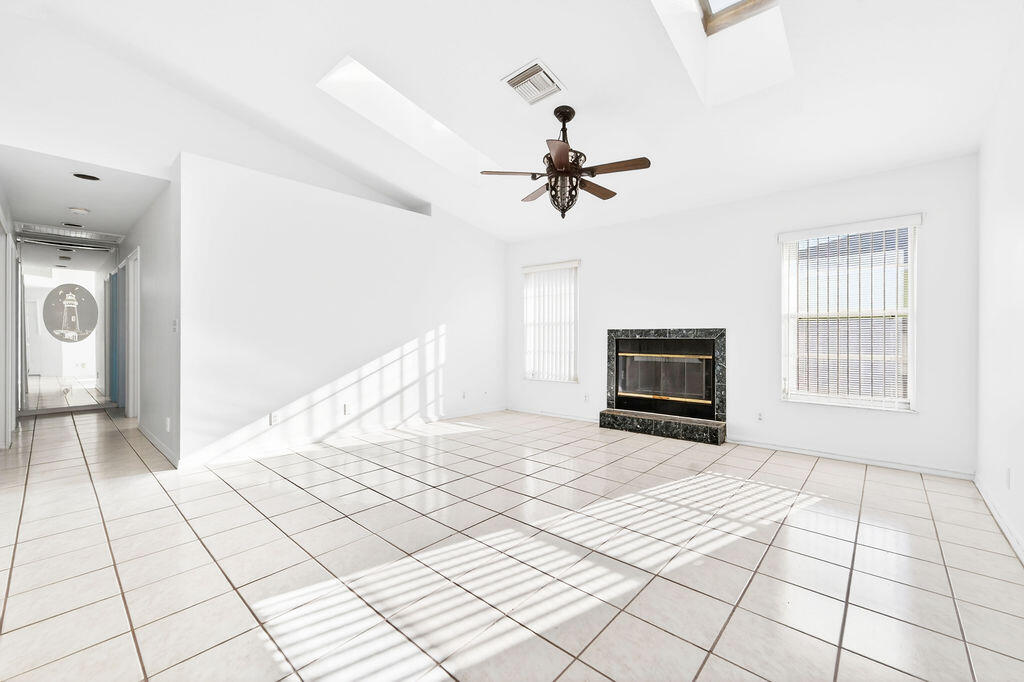 PORT ST LUCIE SECTION 9 - Residential