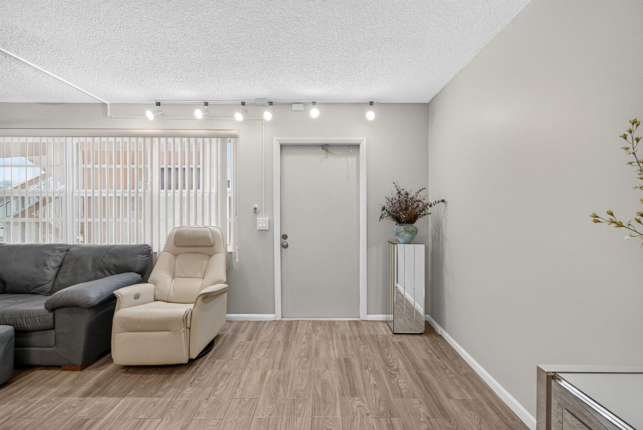 3030 Wolverton B