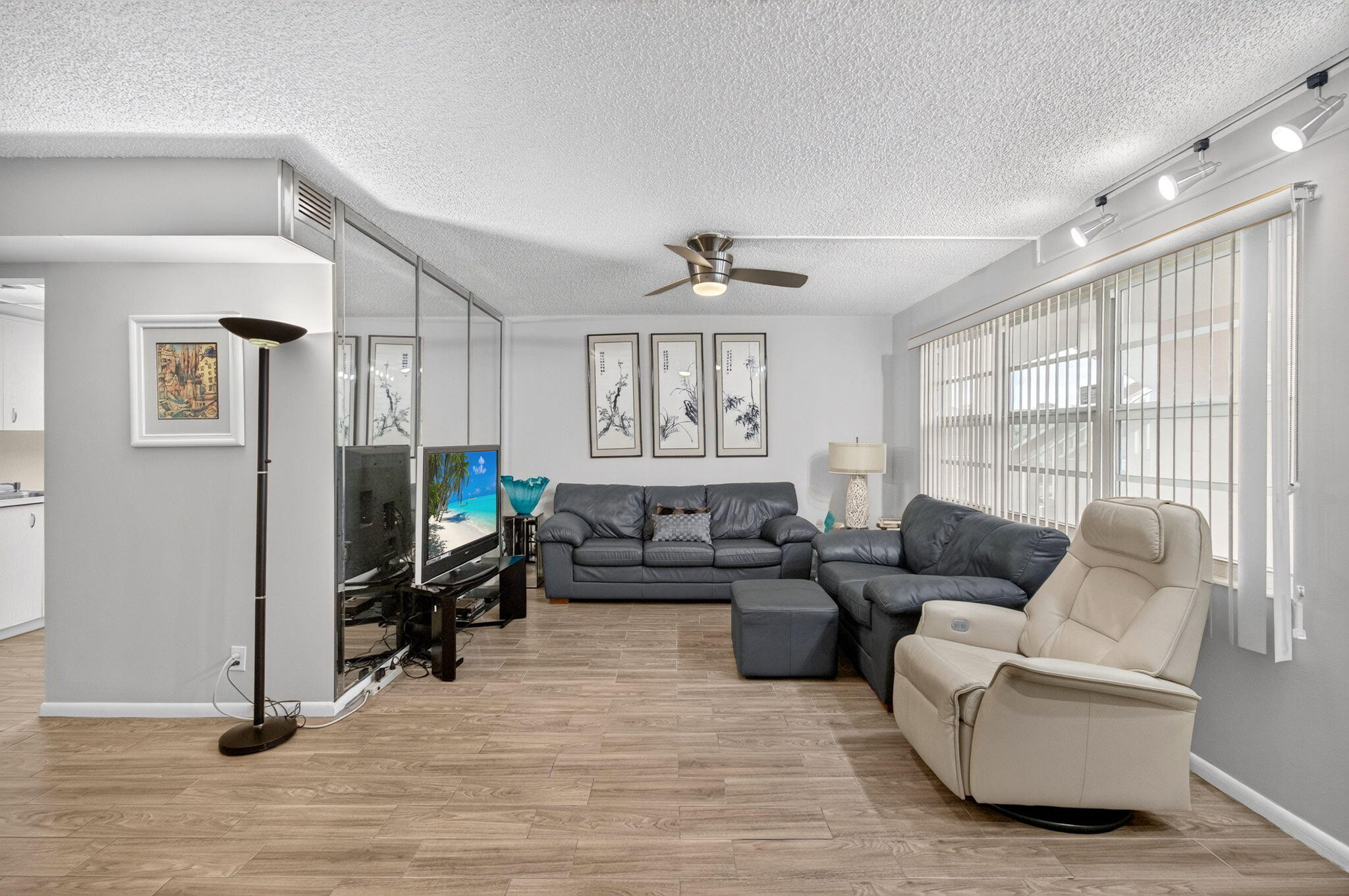 3030 Wolverton B