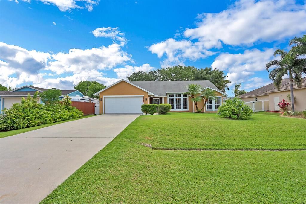 Photo of 2731 SW Savona Boulevard, Port Saint Lucie, FL 34953 (MLS # R10794013)