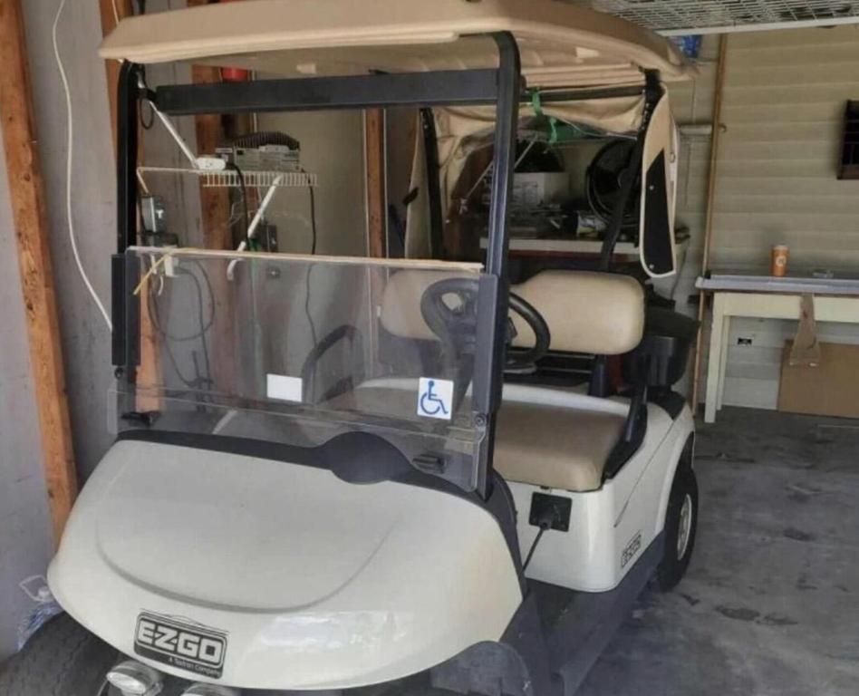 Pine Lakes Country Club - Residential Lease