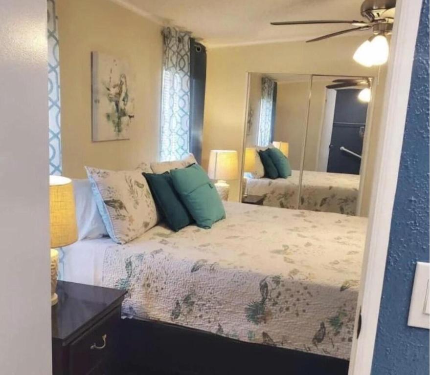 Pine Lakes Country Club - Residential Lease