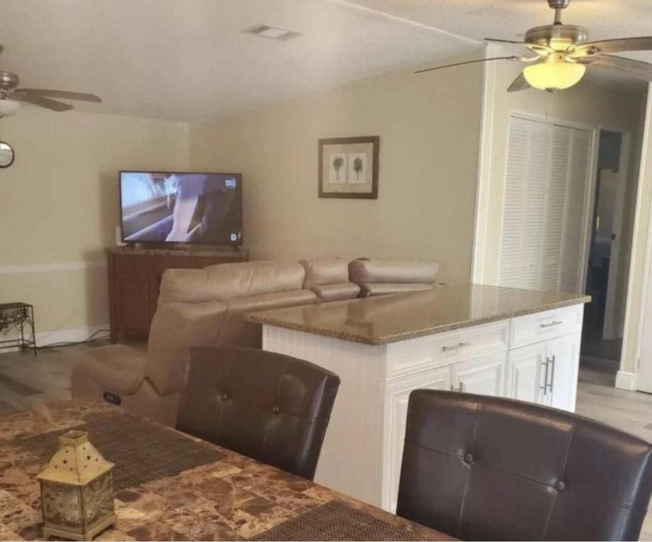 Pine Lakes Country Club - Residential Lease