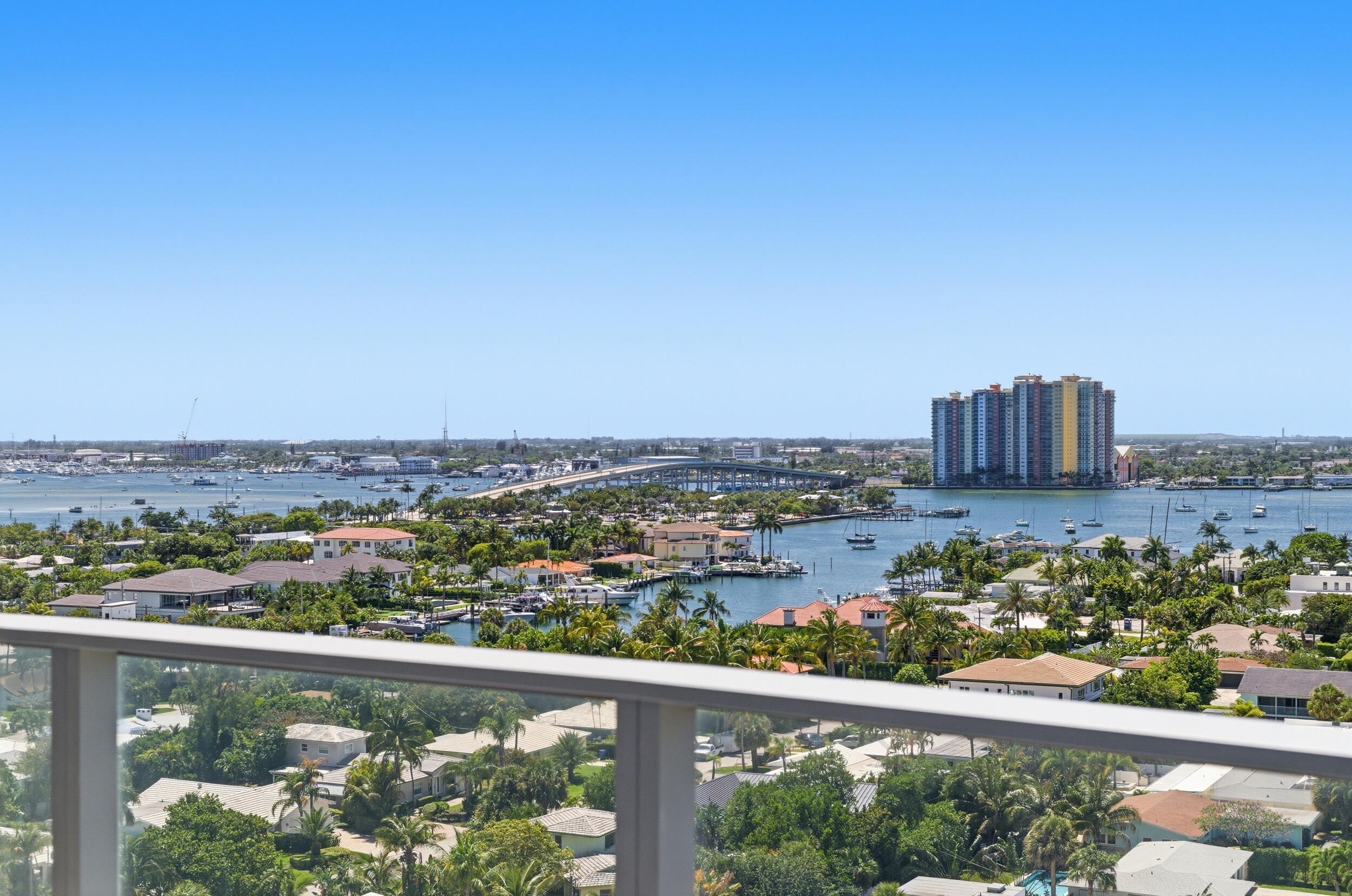 Amrit Ocean - Residential
