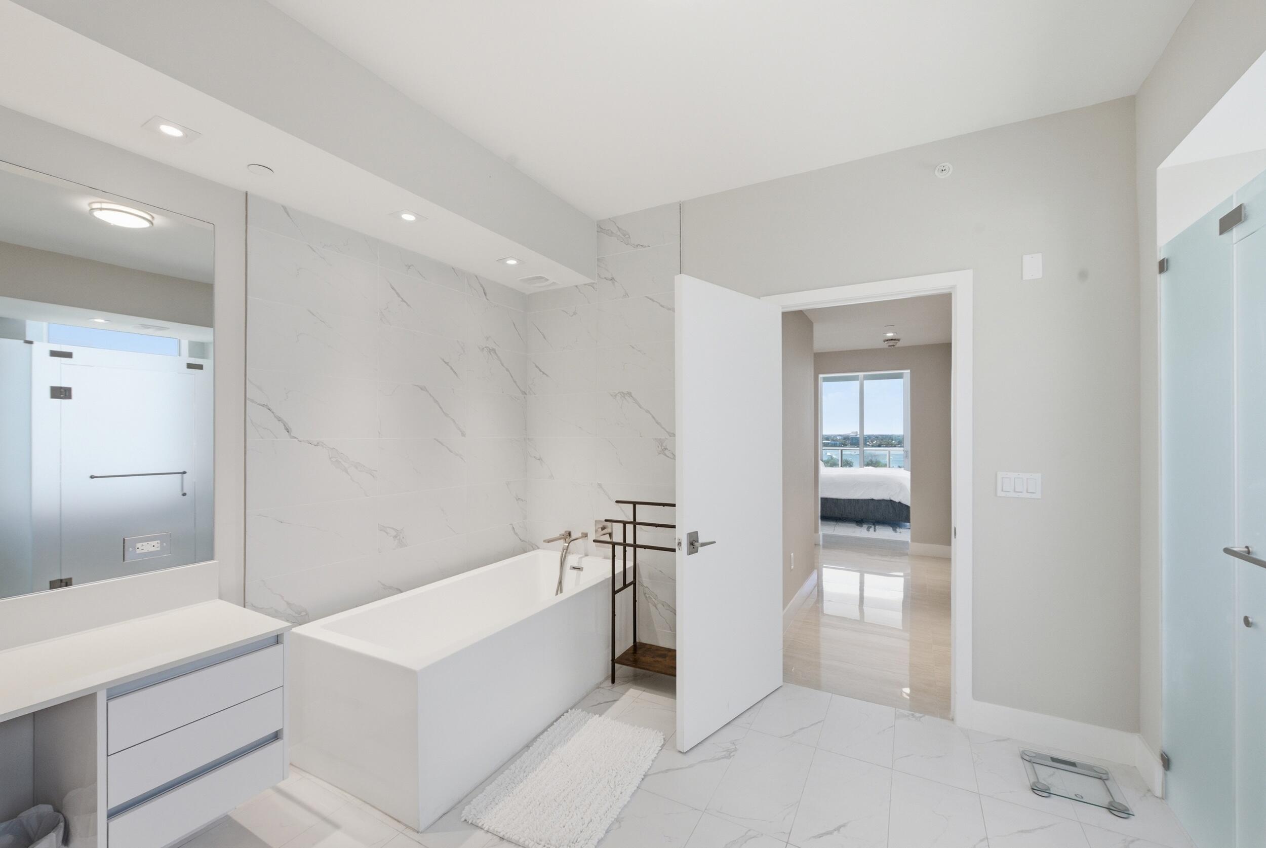 Amrit Ocean - Residential