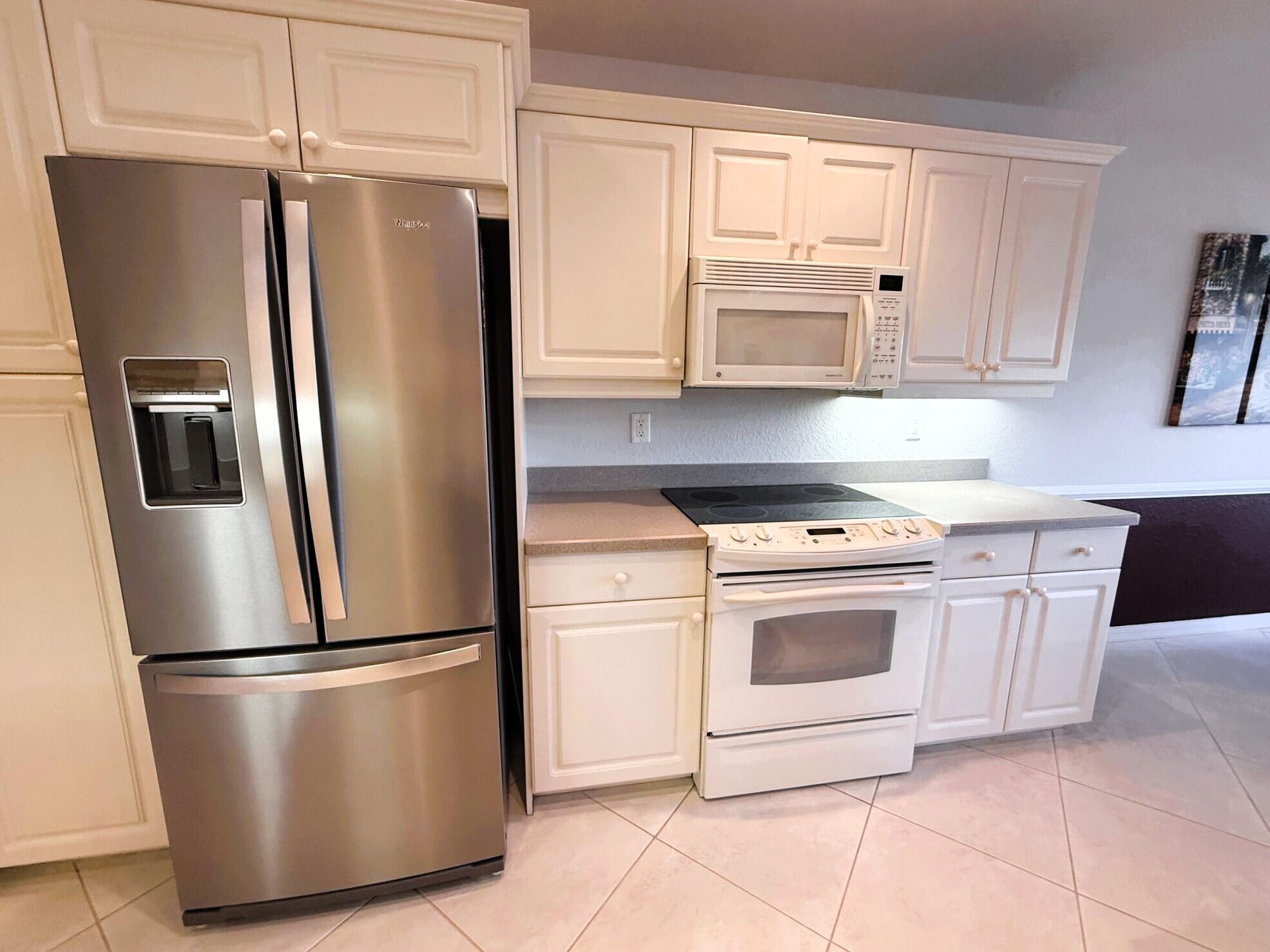 COTTAGES AT HOBE SOUND (a/k/a Banner Lake) - Residential