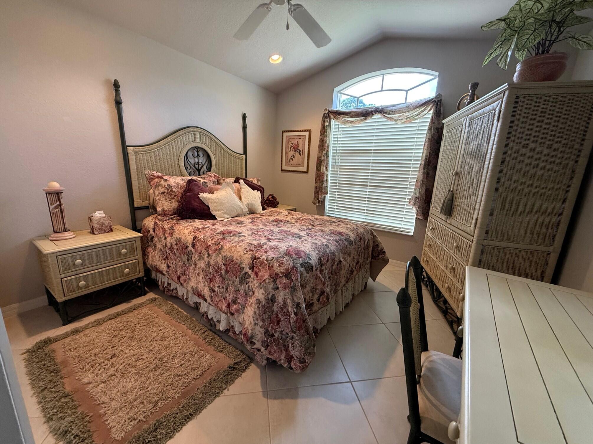 COTTAGES AT HOBE SOUND (a/k/a Banner Lake) - Residential