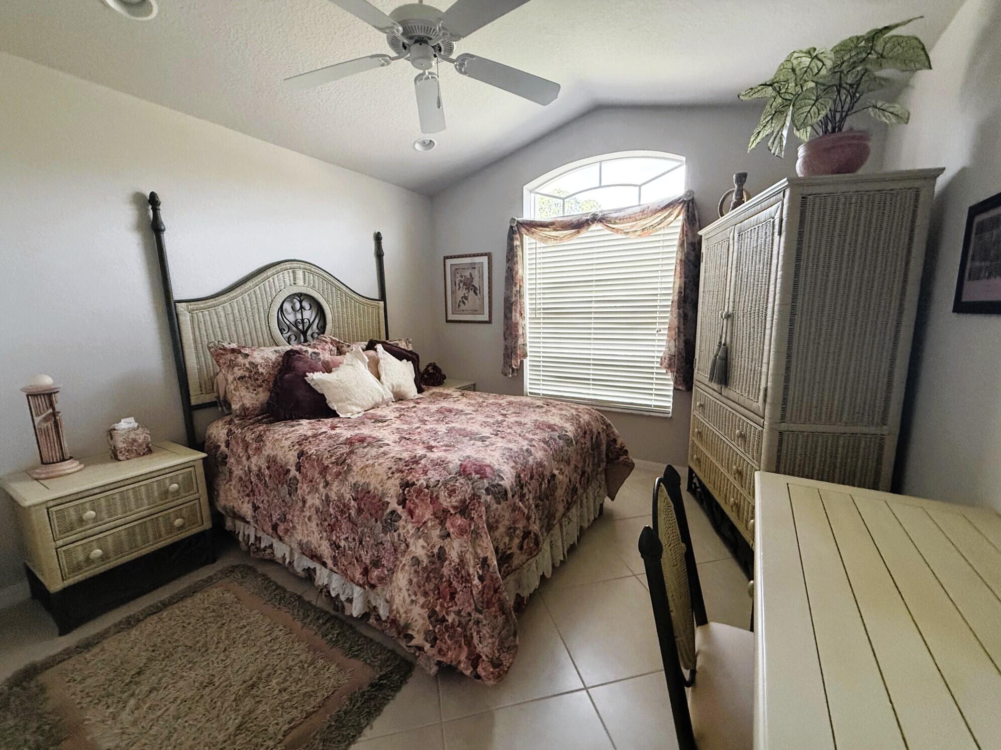 COTTAGES AT HOBE SOUND (a/k/a Banner Lake) - Residential