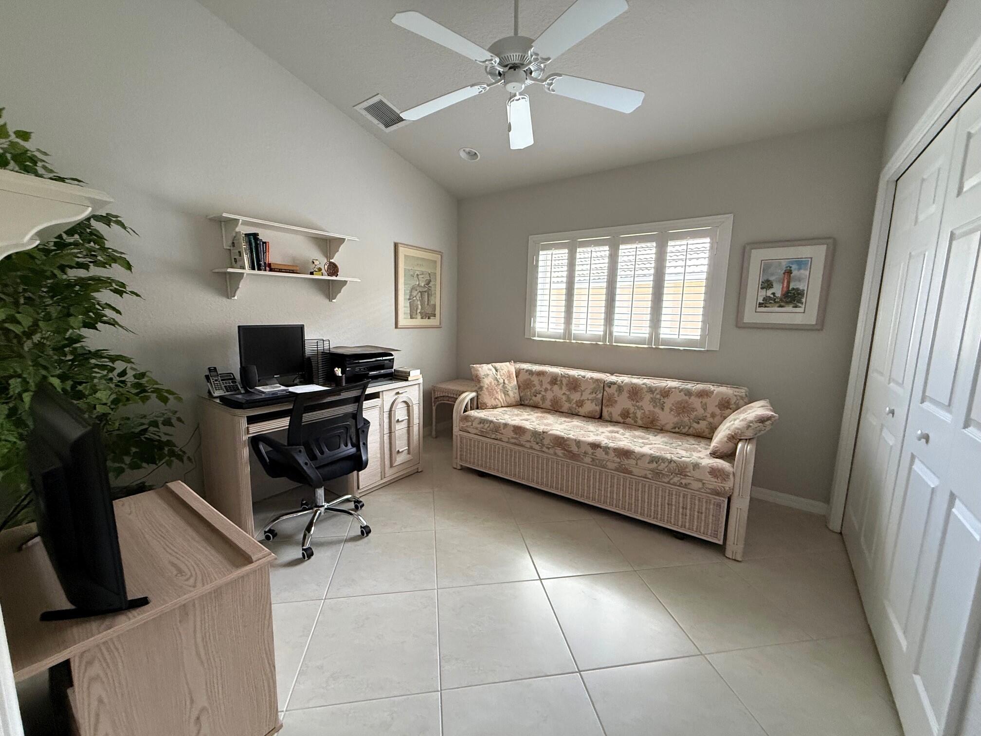 COTTAGES AT HOBE SOUND (a/k/a Banner Lake) - Residential