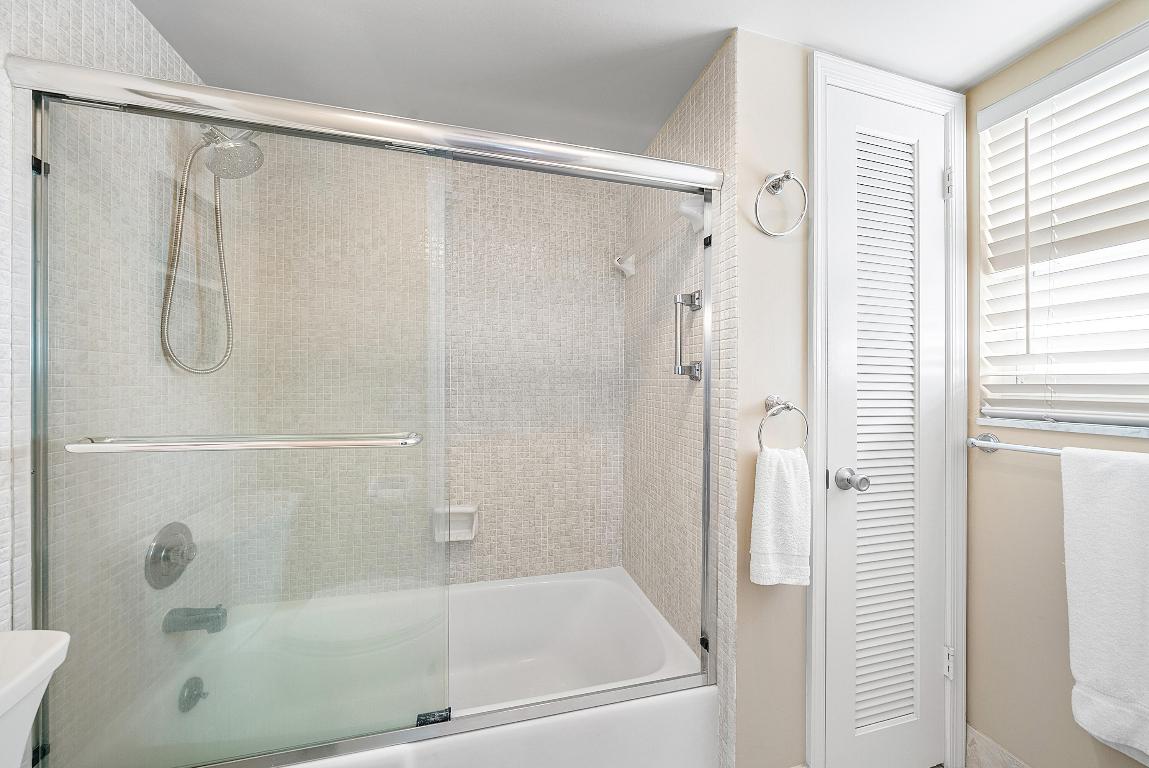 ATLANTIS SHERBROOKE VILLAS CONDO - Residential