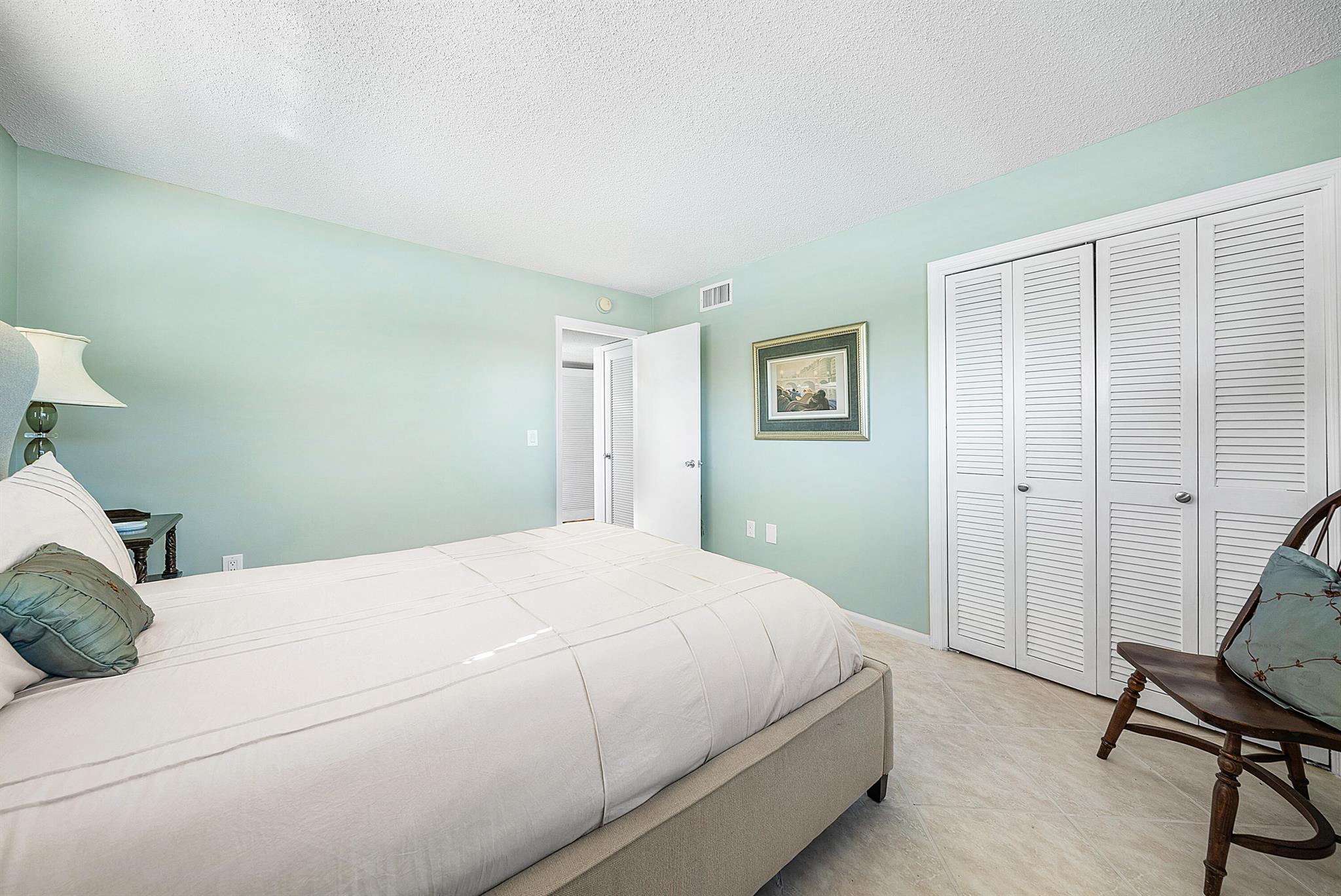 ATLANTIS SHERBROOKE VILLA - Residential