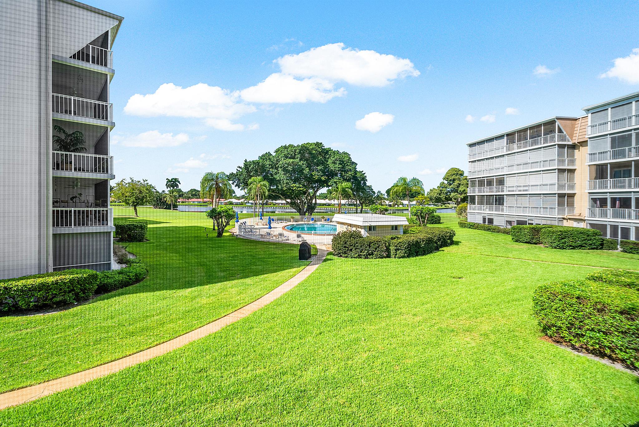 ATLANTIS SHERBROOKE VILLA - Residential