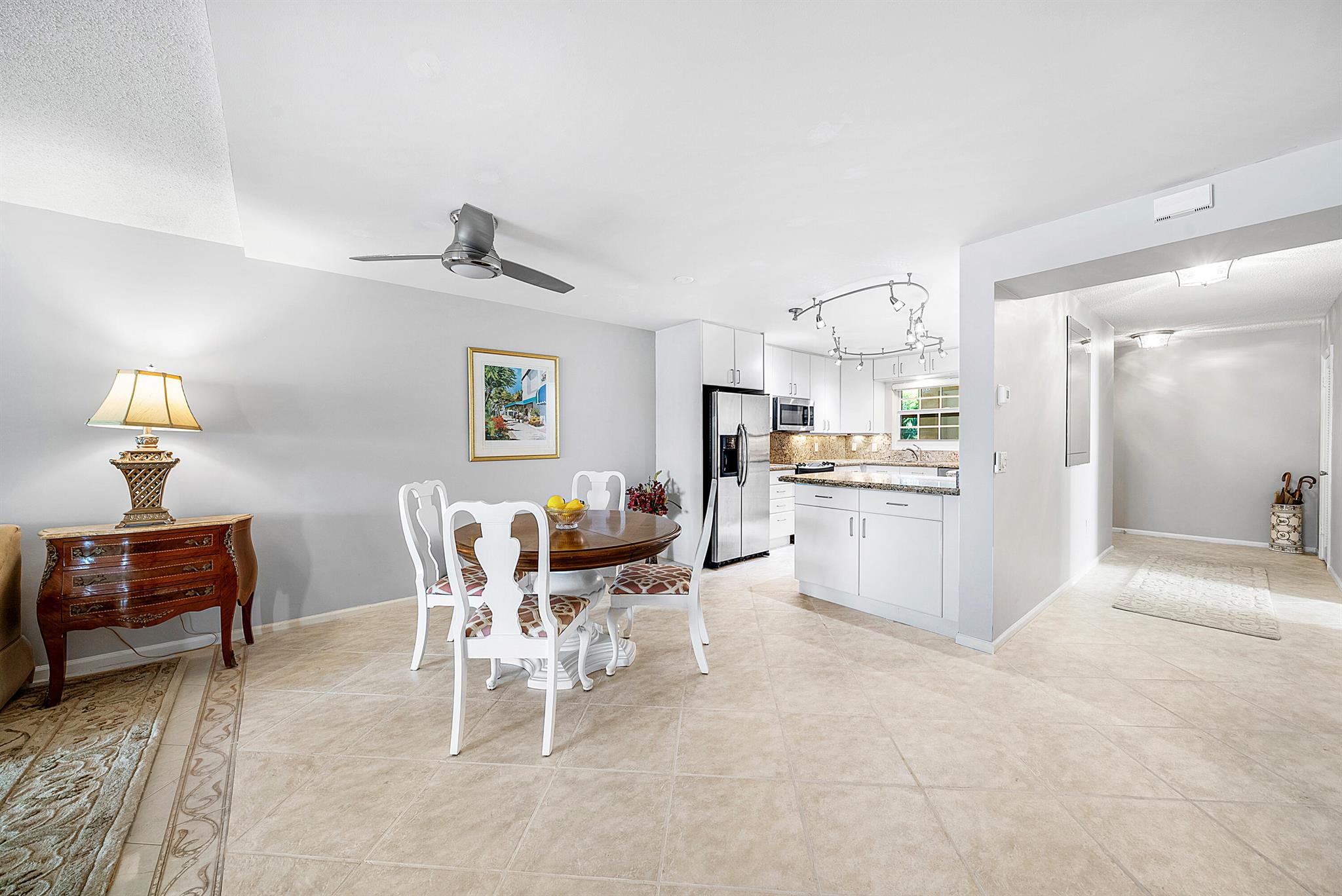 ATLANTIS SHERBROOKE VILLA - Residential
