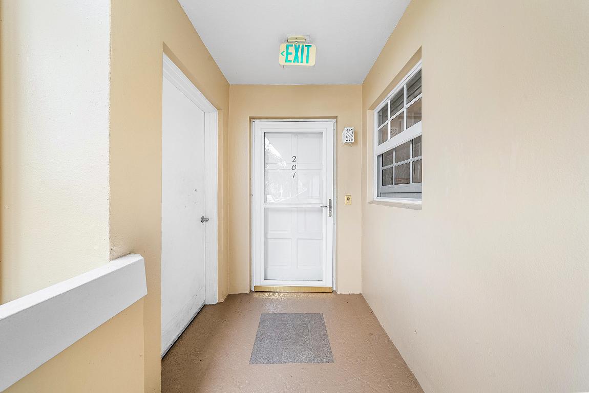 ATLANTIS SHERBROOKE VILLAS CONDO - Residential