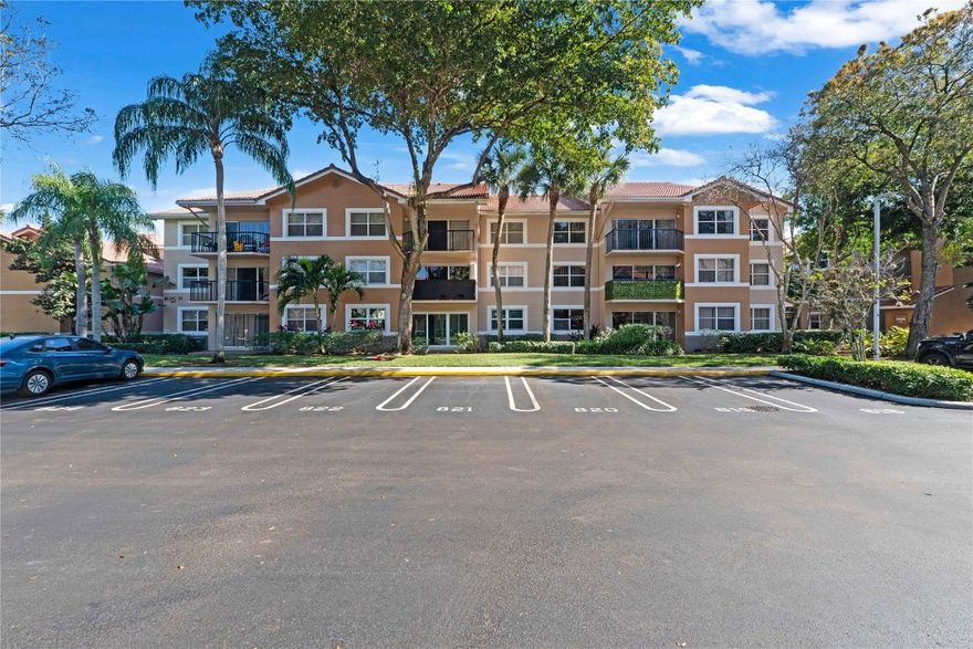 Third-floor 2 bed 2 bath condo in Edgewater Condominium with high ceilings and freshly updated luxury vinyl plank flooring, large walk in closets and convenient washer and dryer hookups. Open balcony overlooks the tennis courts and rent includes water. HOA requires a 620+ credit score.