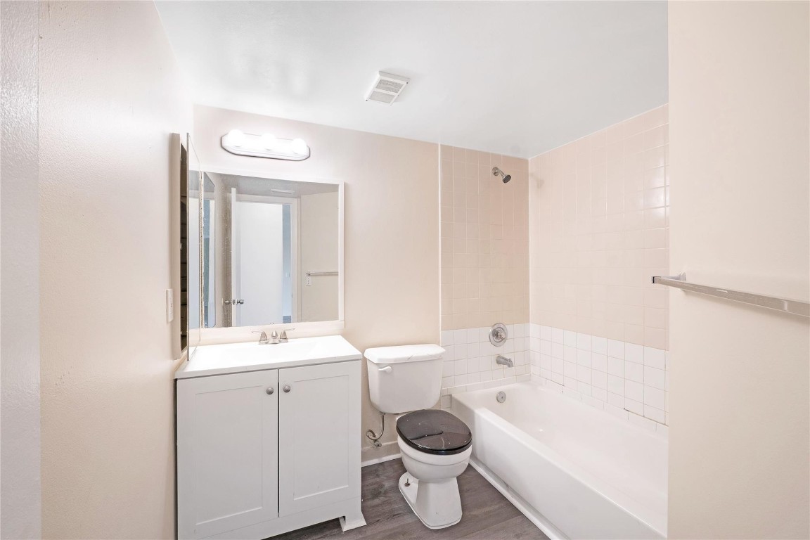 Edgewater Condo - Residential Lease