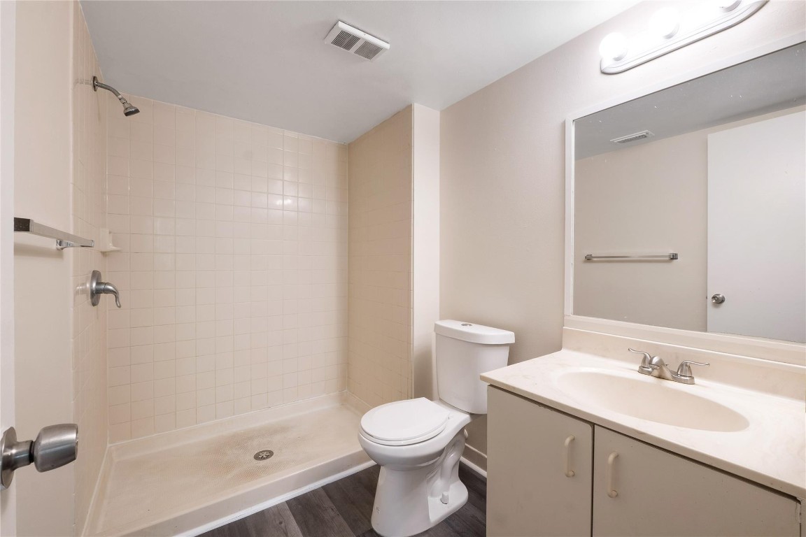 Edgewater Condo - Residential Lease