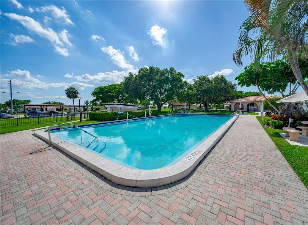 MAINLANDS OF TAMARAC LAKES - Residential