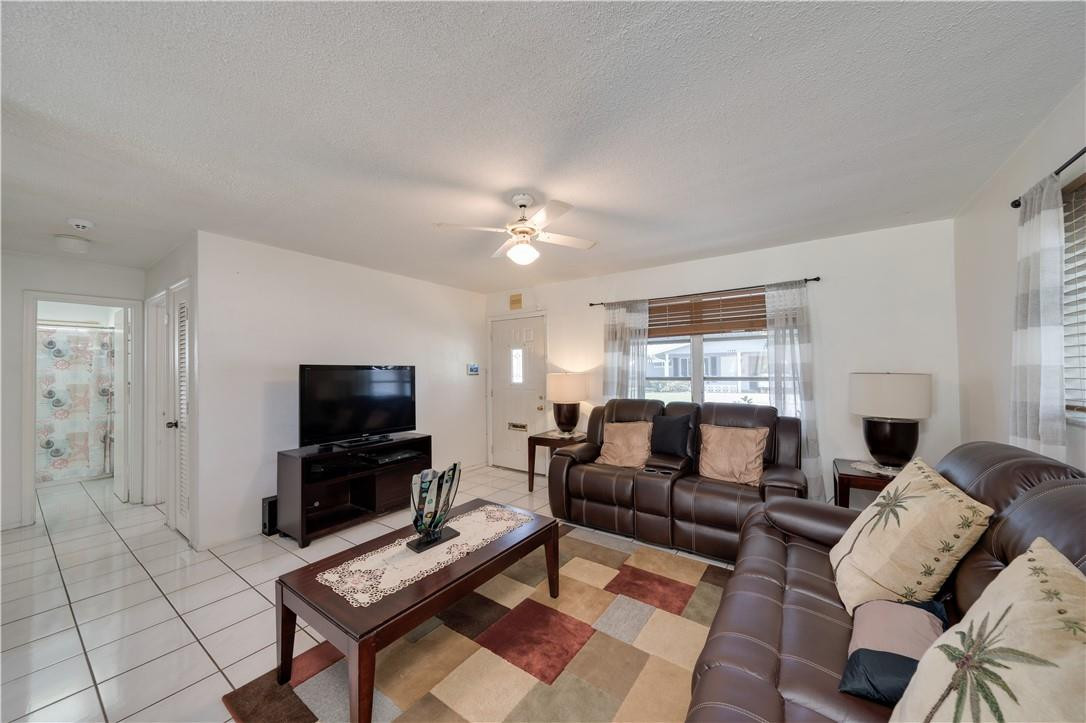 MAINLANDS OF TAMARAC LAKES - Residential