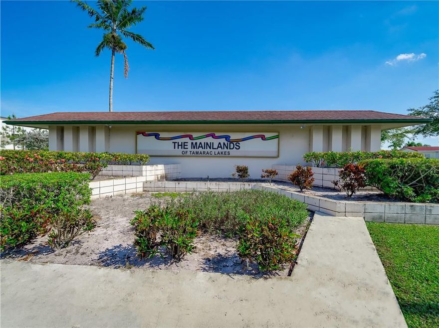 Welcome to this beautiful 55+ Community in Mainland; Property features well maintained lawn with exotic fruit trees;  Low maintenance; Mins to all major highways and mins to shops and restaurants.  Agents take your fussiest buyer to this great potential home.