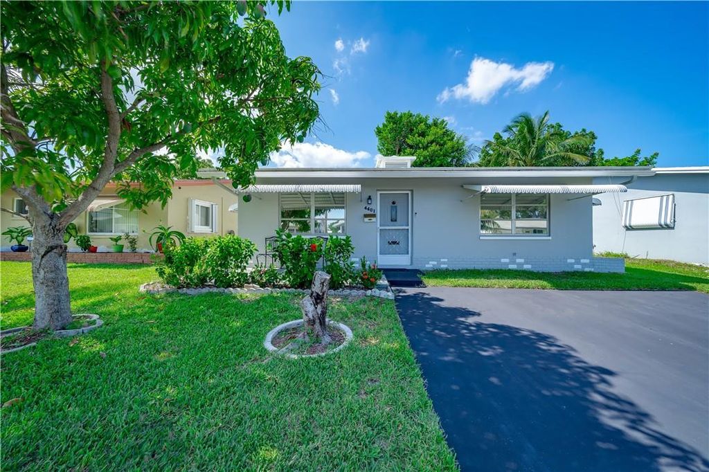 Photo of 4401 NW 47th Street, Tamarac, FL 33319 (MLS # B26024635)